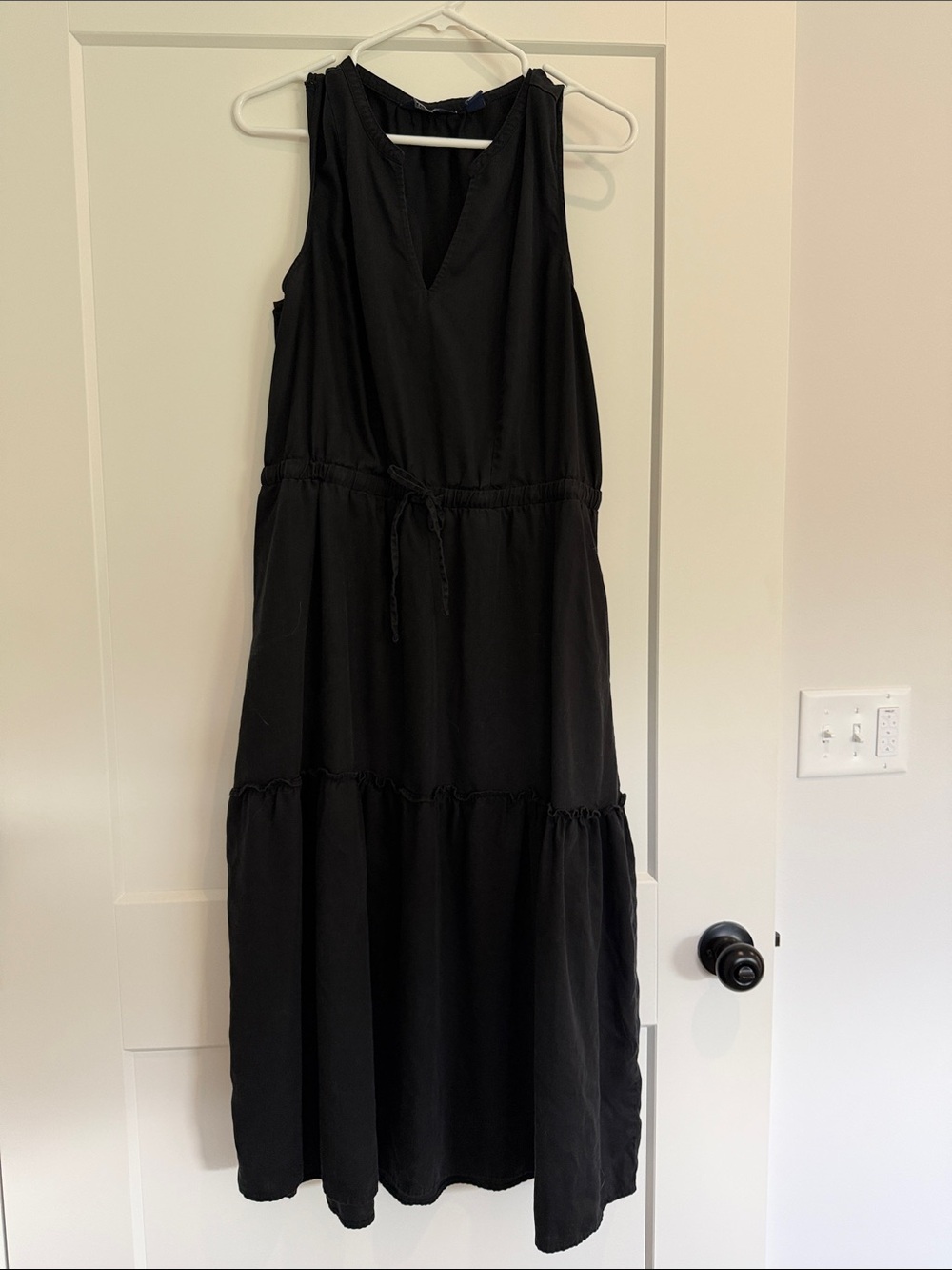 Lands' End Black Sleeveless Tiered Maxi Dress